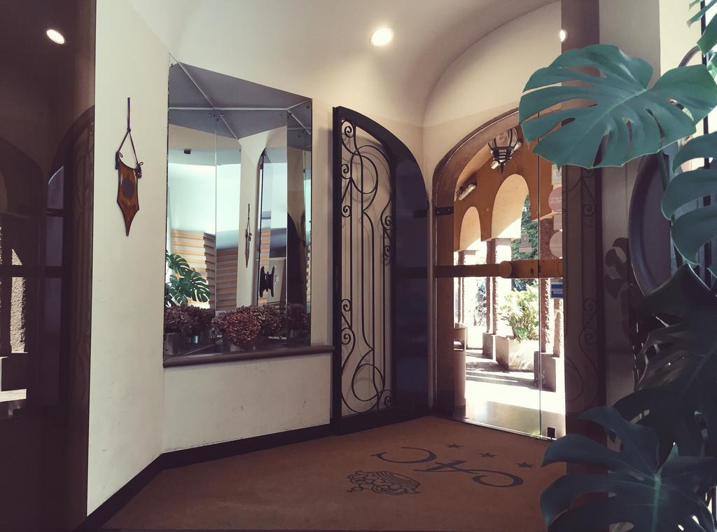 Albergo Della Corona Binasco Kültér fotó