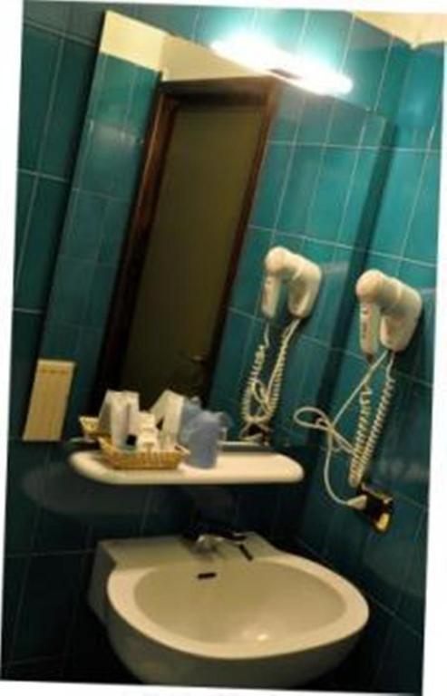 Albergo Della Corona Binasco Szoba fotó