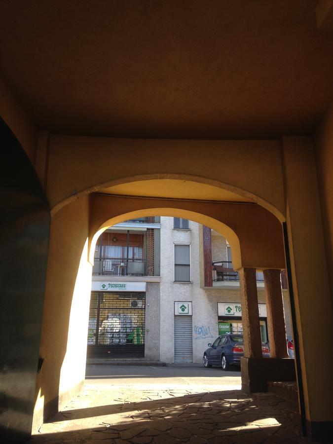 Albergo Della Corona Binasco Kültér fotó