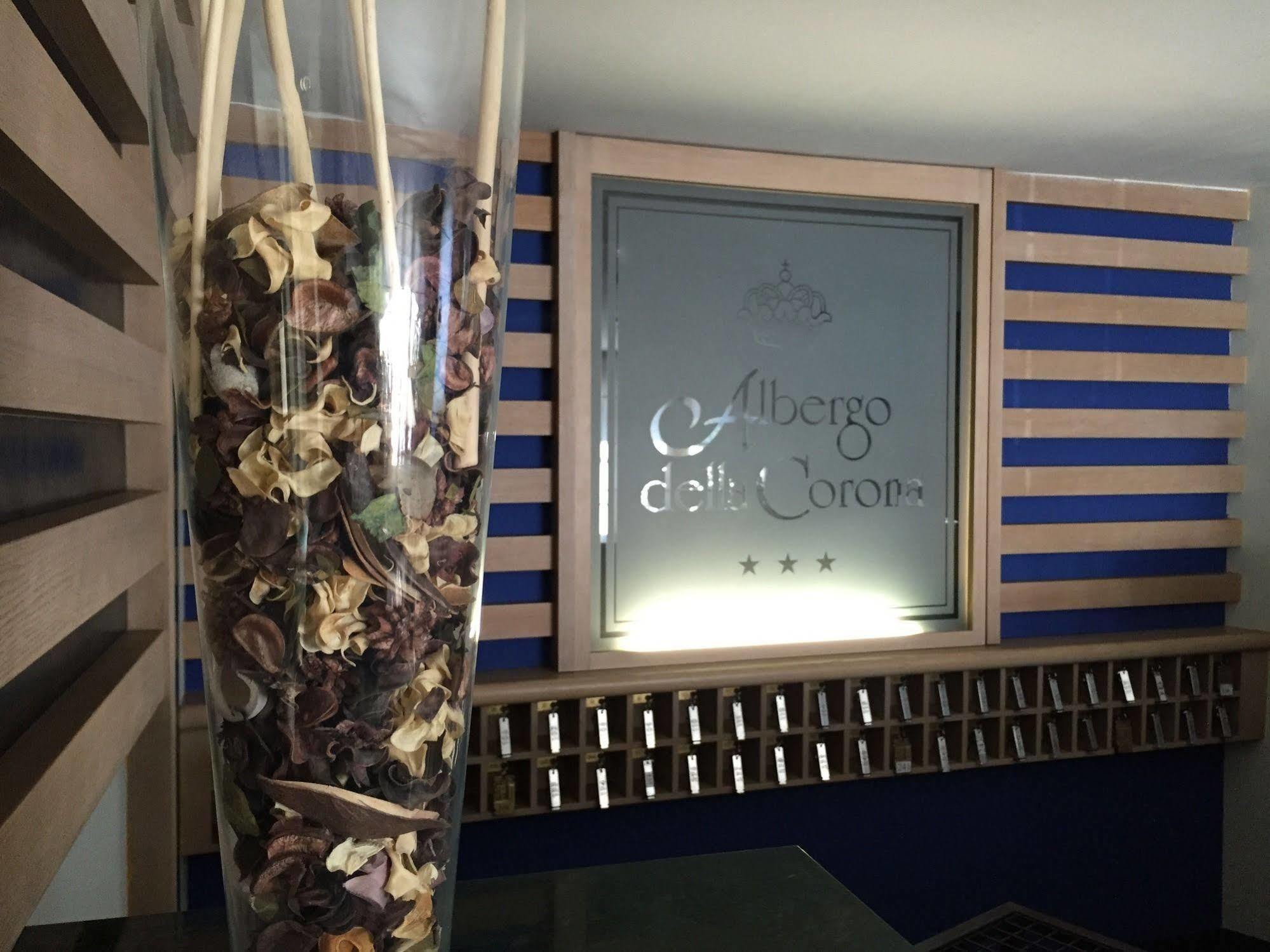 Albergo Della Corona Binasco Kültér fotó